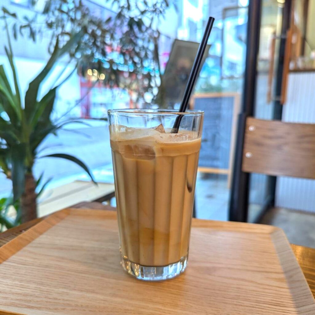 カモメロースタリカフェ東京　亀有　カフェラテ