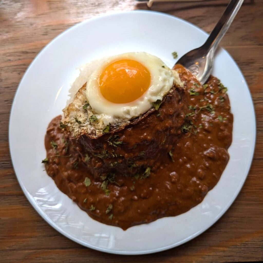 亀有　カレー　らっこ